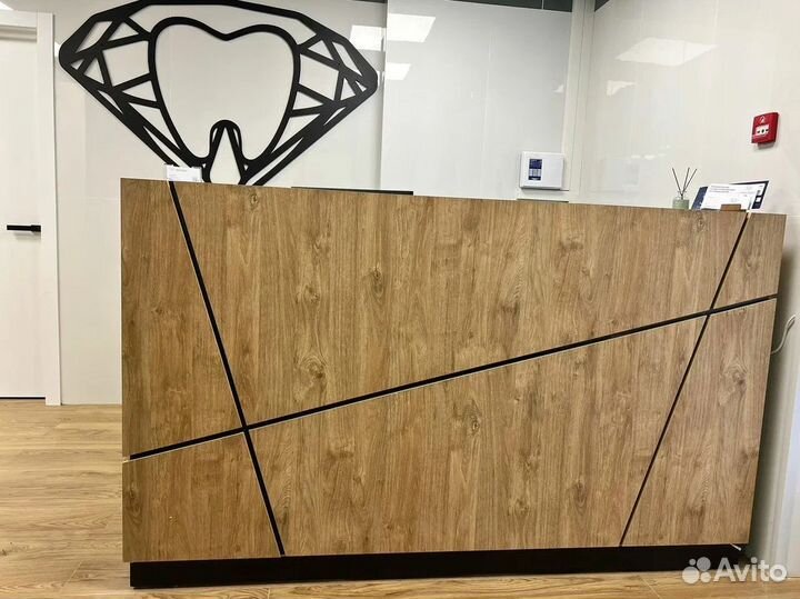 Под заказ Ресепшн, стойка Диггер