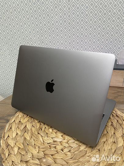 Apple MacBook Pro 2016 i5/8gb/ssd 128gb