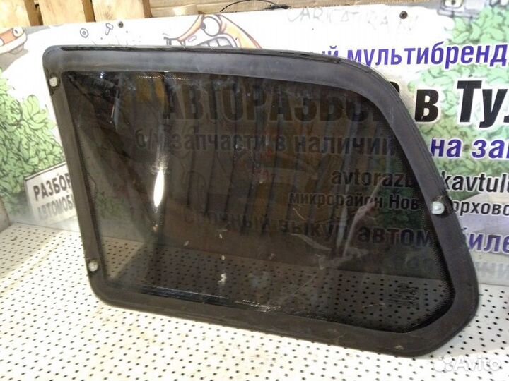 Стекло глухое заднее правое Kia Sportage 1 2.0 16v