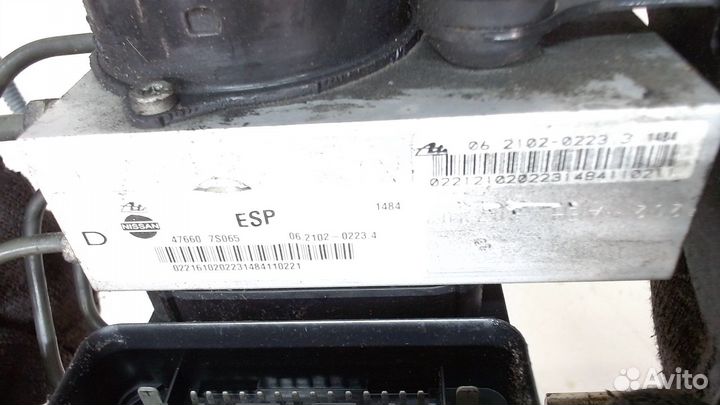 Блок абс, насос Infiniti QX56, 2004