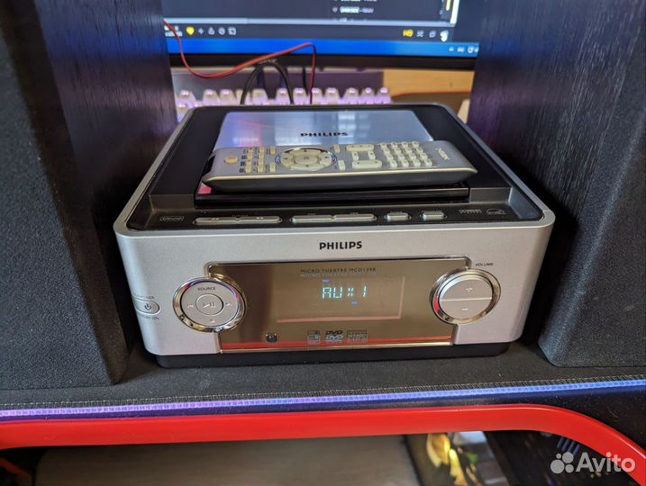 Музыкальный центр Philips MCD139B