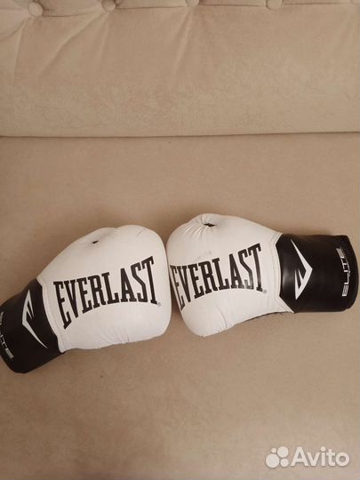 Боксерские перчатки Everlast Elite