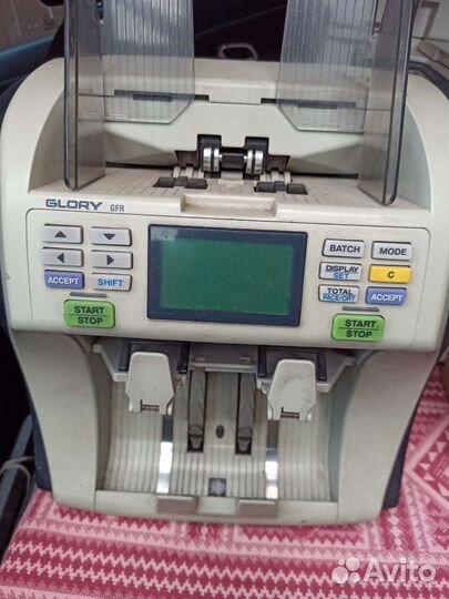 Счётчик банкнот glory gfr-220eu