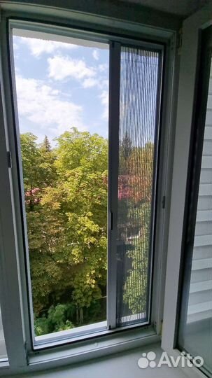 Москитная сетка на балконную дверь антикошки сетка