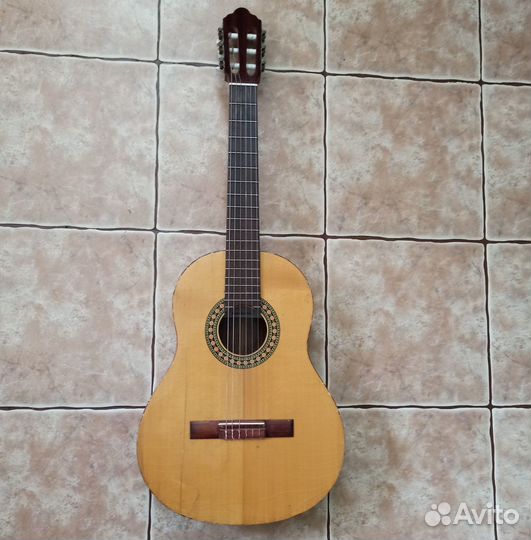 Мастеровая классическая гитара
