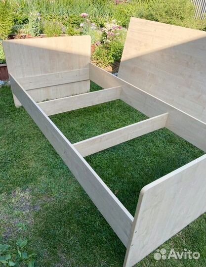 Кровать односпальная