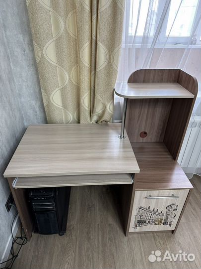 Компьютерный стол