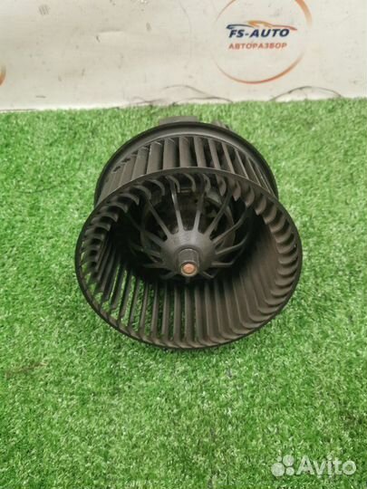 Мотор печки Ford Focus 2 хетчбек 3 двери 2.0 aoda