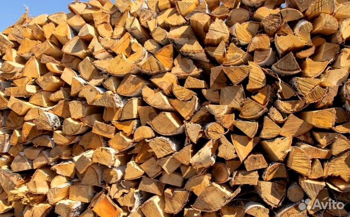 Дрова сложенные