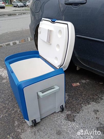 Автомобильный холодильник Mystery MTC-401