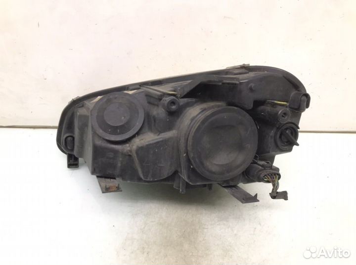 Фара правая Ford C-Max 2.0 tdci 2008