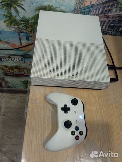 Xbox one s 1tb с дисководом и играми