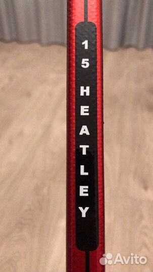 Продаются клюшки хоккейные: Азеведо, Хитли, Постма