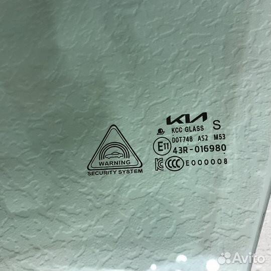 Боковое стекло kia k5
