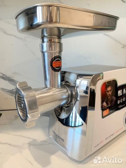 Мясорубка Redmond RMG-1205-8