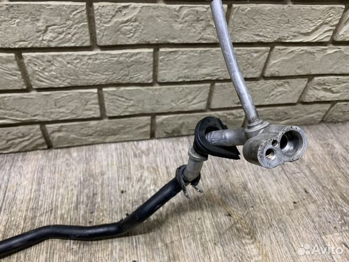 VW Touareg Трубка кондиционера 7L6820743H