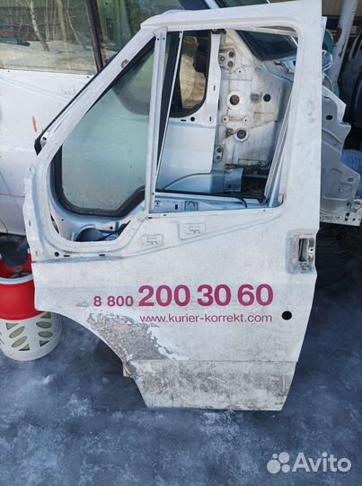 Дверь левая ford transit