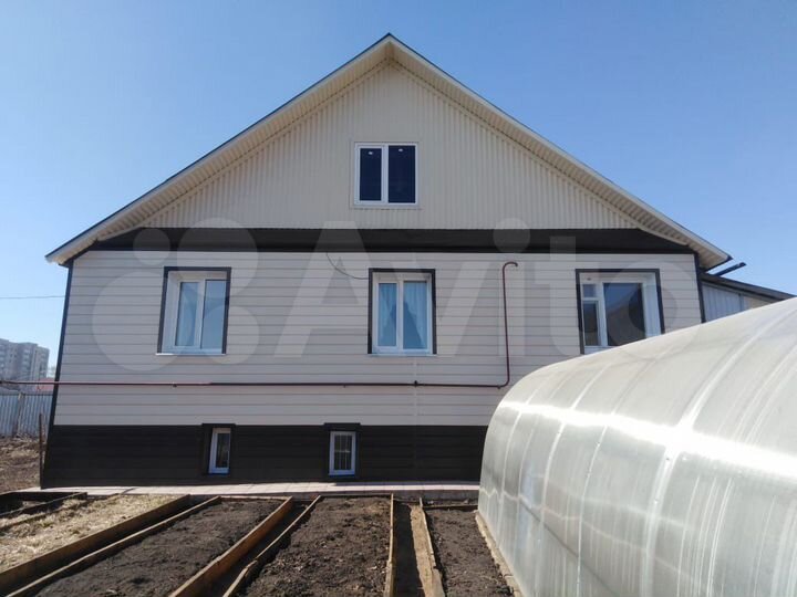 Дом 193 м² на участке 4 сот.