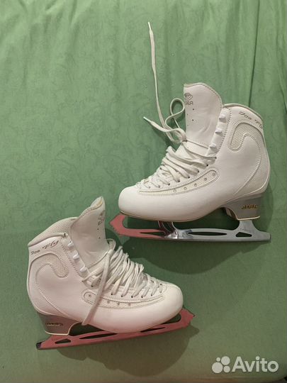 Фигурные коньки edea ice fly 255