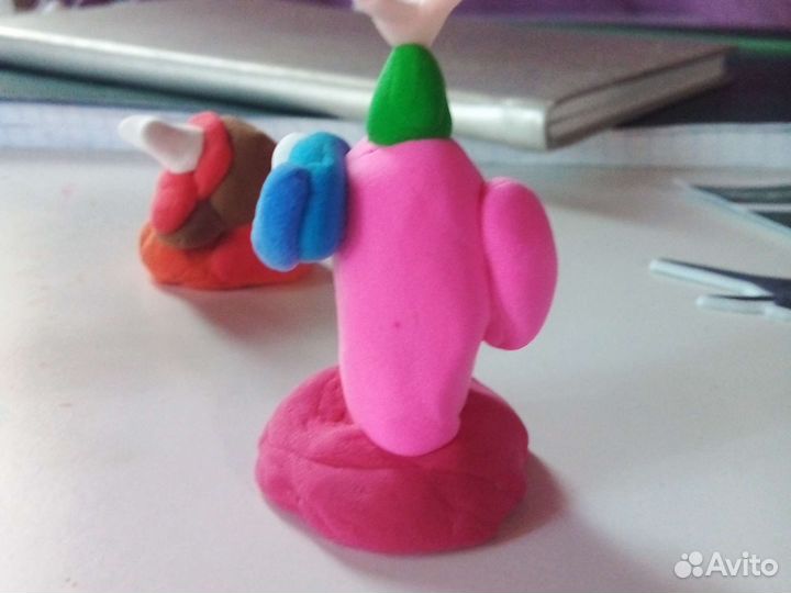 Статуэтки амонг ас