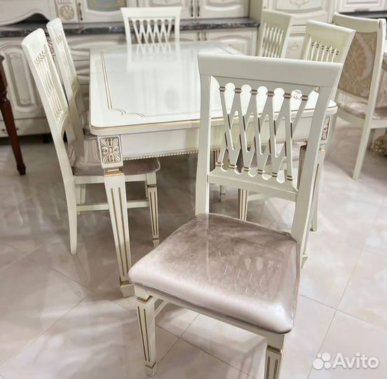 Стол и Стулья