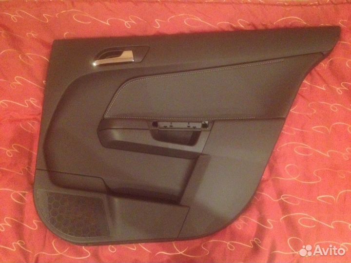 Внутренняя панель двери Опель Астра Н седан
