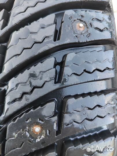 Michelin X-Ice North 3 215/60 R17