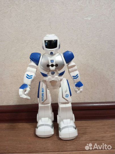 Игрушка робот с пультом