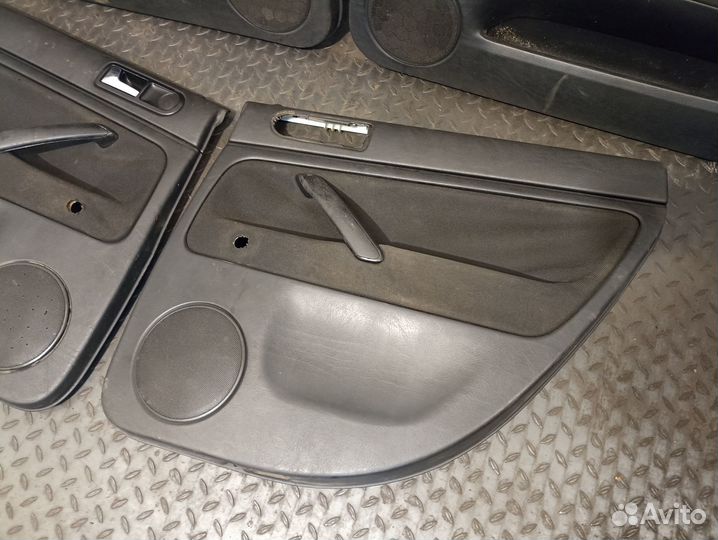 Обшивка двери для VW Passat B5