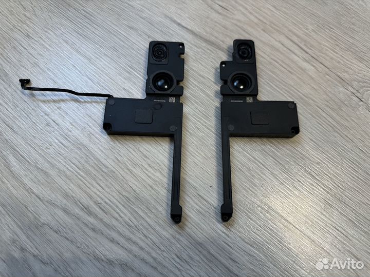 MacBook Pro 15 2015 динамики