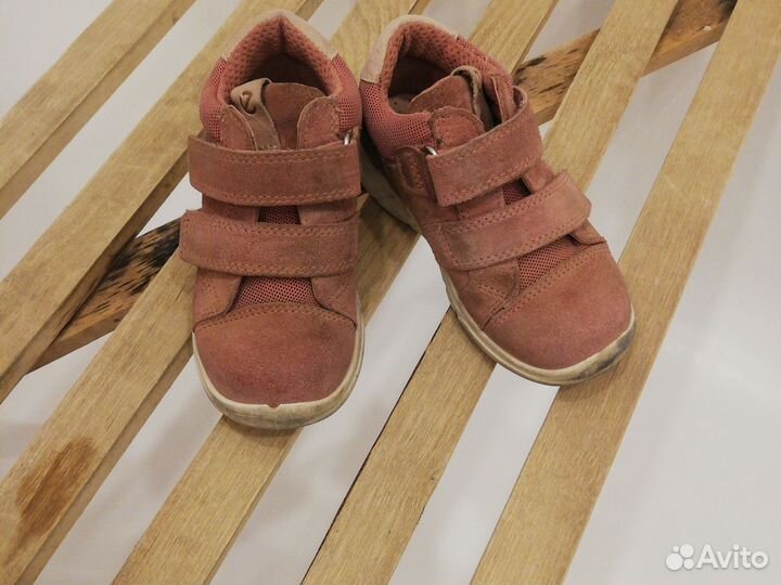 Ботинки для девочки ecco