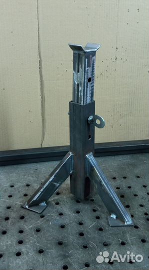 Стойка подставка страховочная под авто