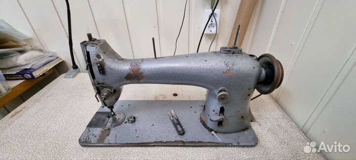 Промышленная швейная машинка