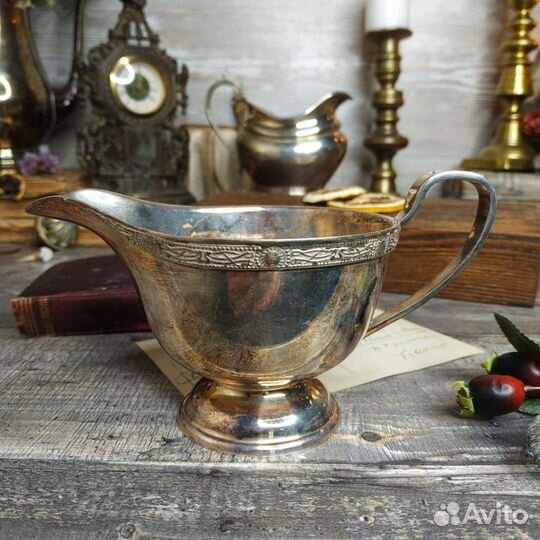 Антиквариат из Европы. Соусник/сливочник/молочник