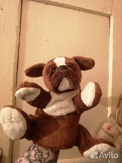 Игрушка на руку мягкая бульдог