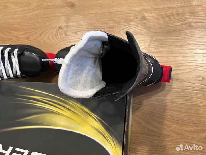 Коньки хоккейные Bauer Supreme S140