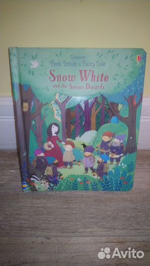 Английская книга Snow White and the Seven Dwarfs