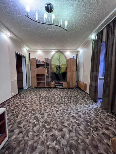 2-к. квартира, 52 м², 3/9 эт.