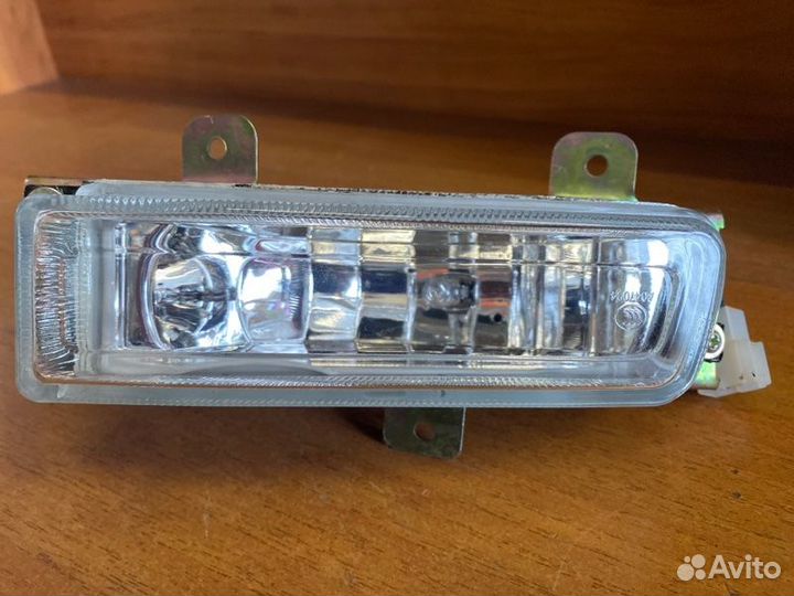 Фара противотуманная правая Sma C52/C81/C61 2005