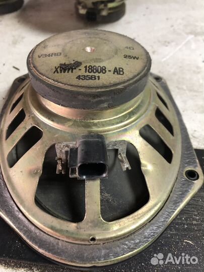 Штатный динамик Ford Focus 1