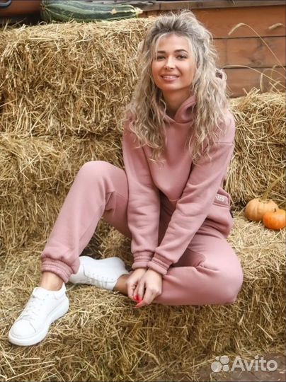 Новый женский спортивный костюм теплый