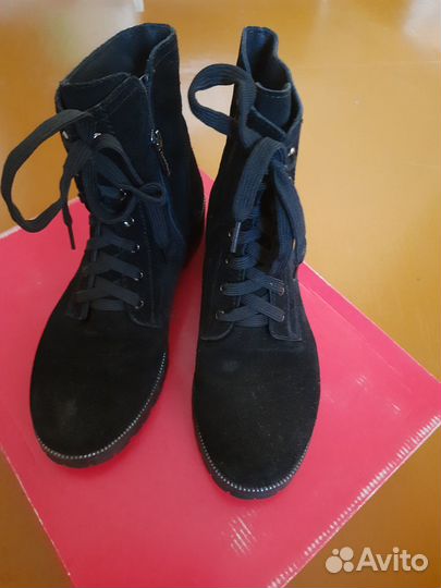 Продам ботинки
