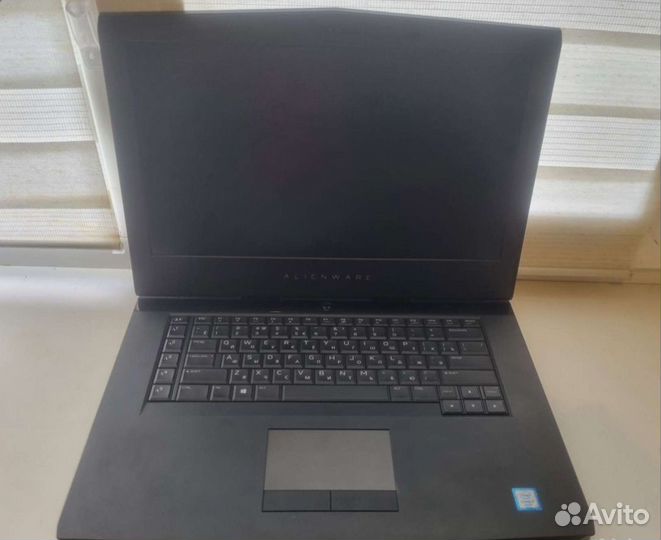 Разбор Dell alienware 15 r3