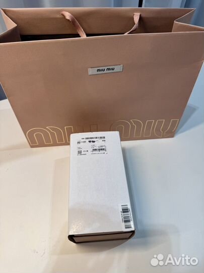 Солнцезащитные очки miu miu