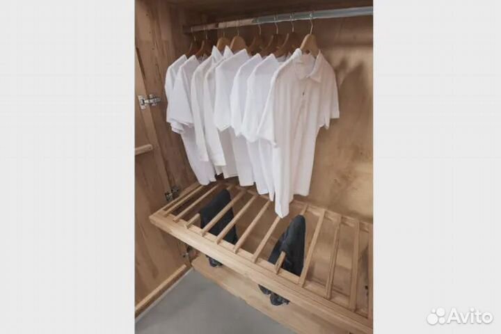 Шкаф распашной из массива дерева на заказ