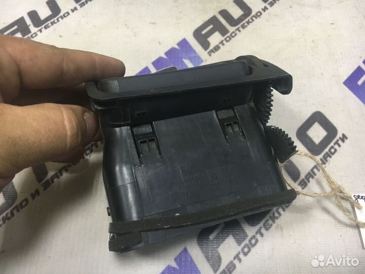 Дефлектор воздушный левый бад Ф3