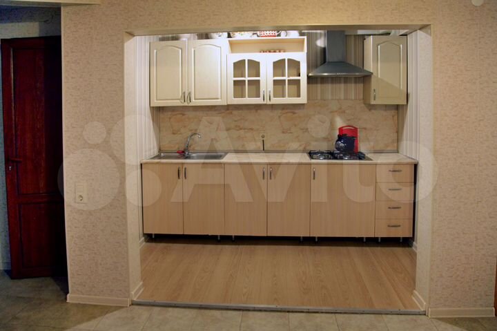 Комната 50 м² в 2-к., 1/2 эт.