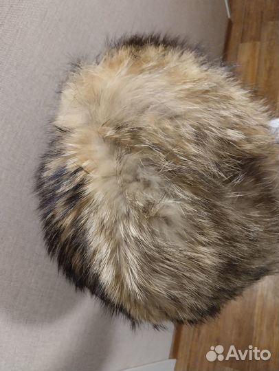 Шапка меховая енот