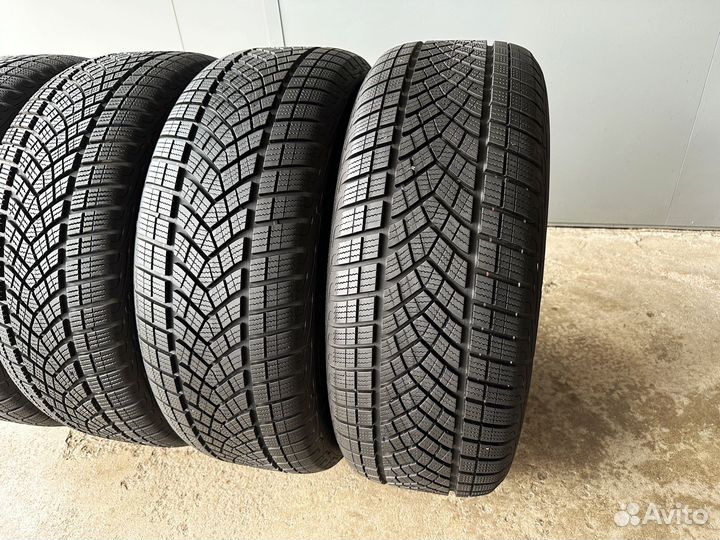 Goodyear UltraGrip Performance SUV Gen-1 255/55 R19