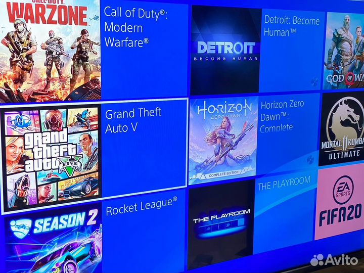 Ps4 slim 1Tb+ 3геймпада+Gta 5